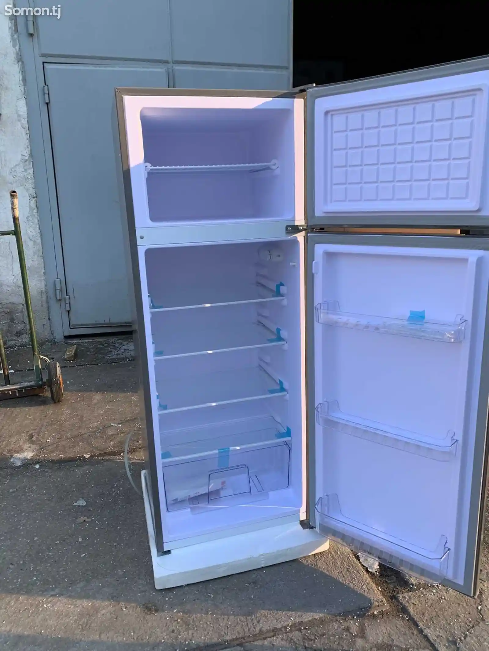 Холодильник FEREE 275-4