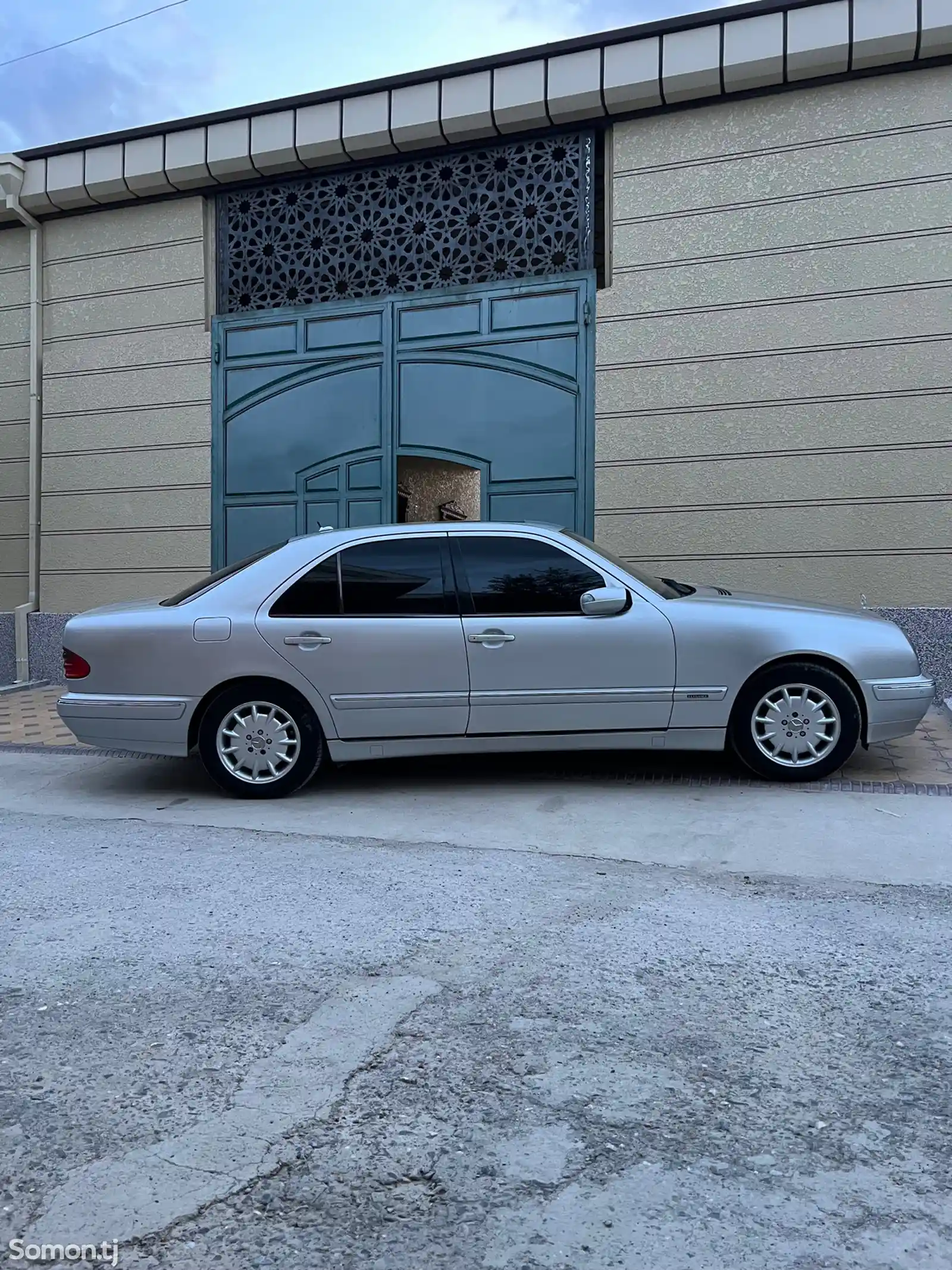 Mercedes-Benz E class, 2001-4