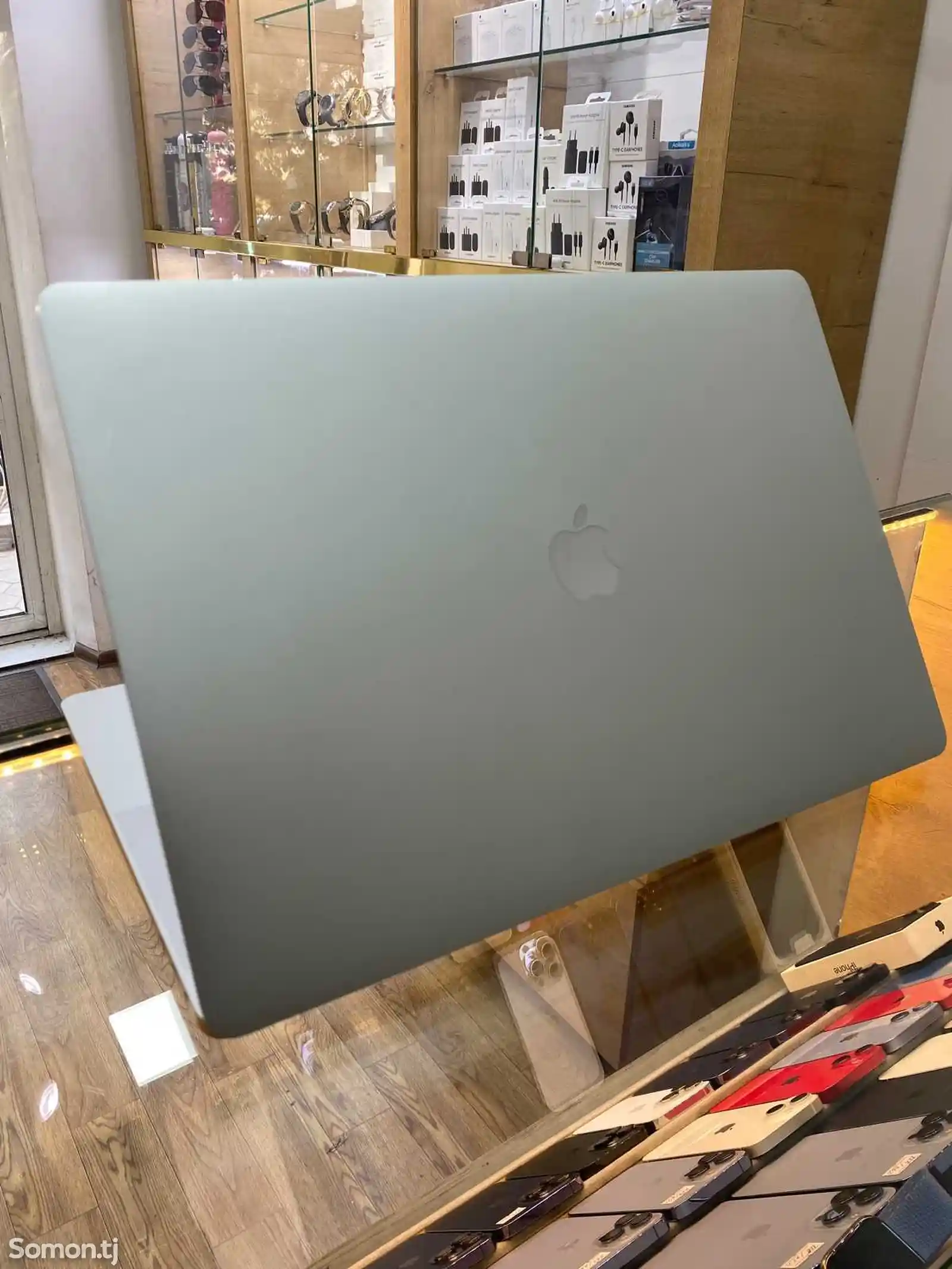 Ноутбук Apple MacBook Pro 2018 Core i7-3