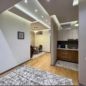 2-комн. квартира, 10 этаж, 58м², Айни