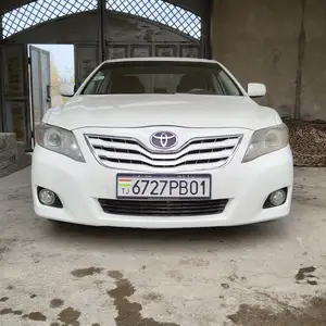 Toyota Camry, 2011