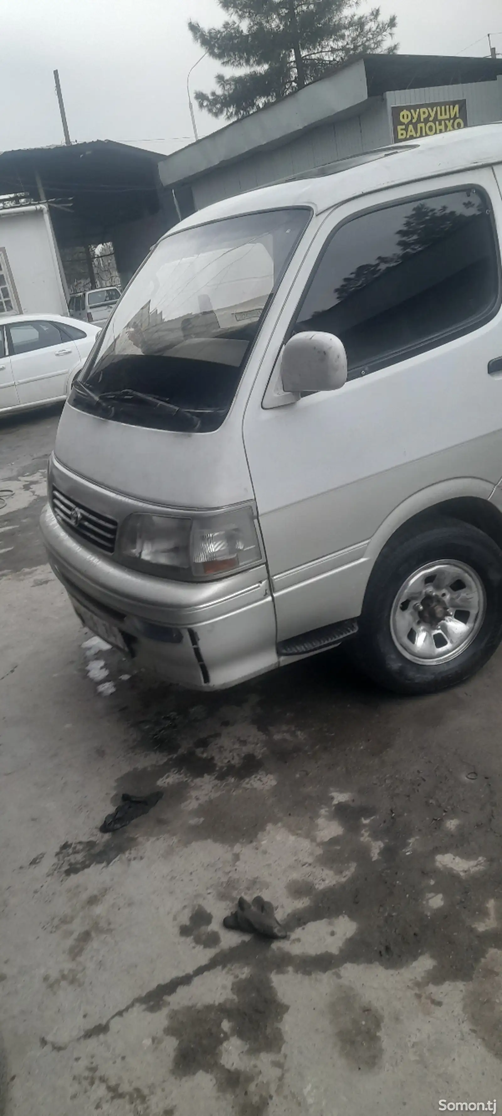 Микроавтобус Toyota Hiace, 1995-1