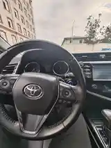 Toyota Camry, 2018-16