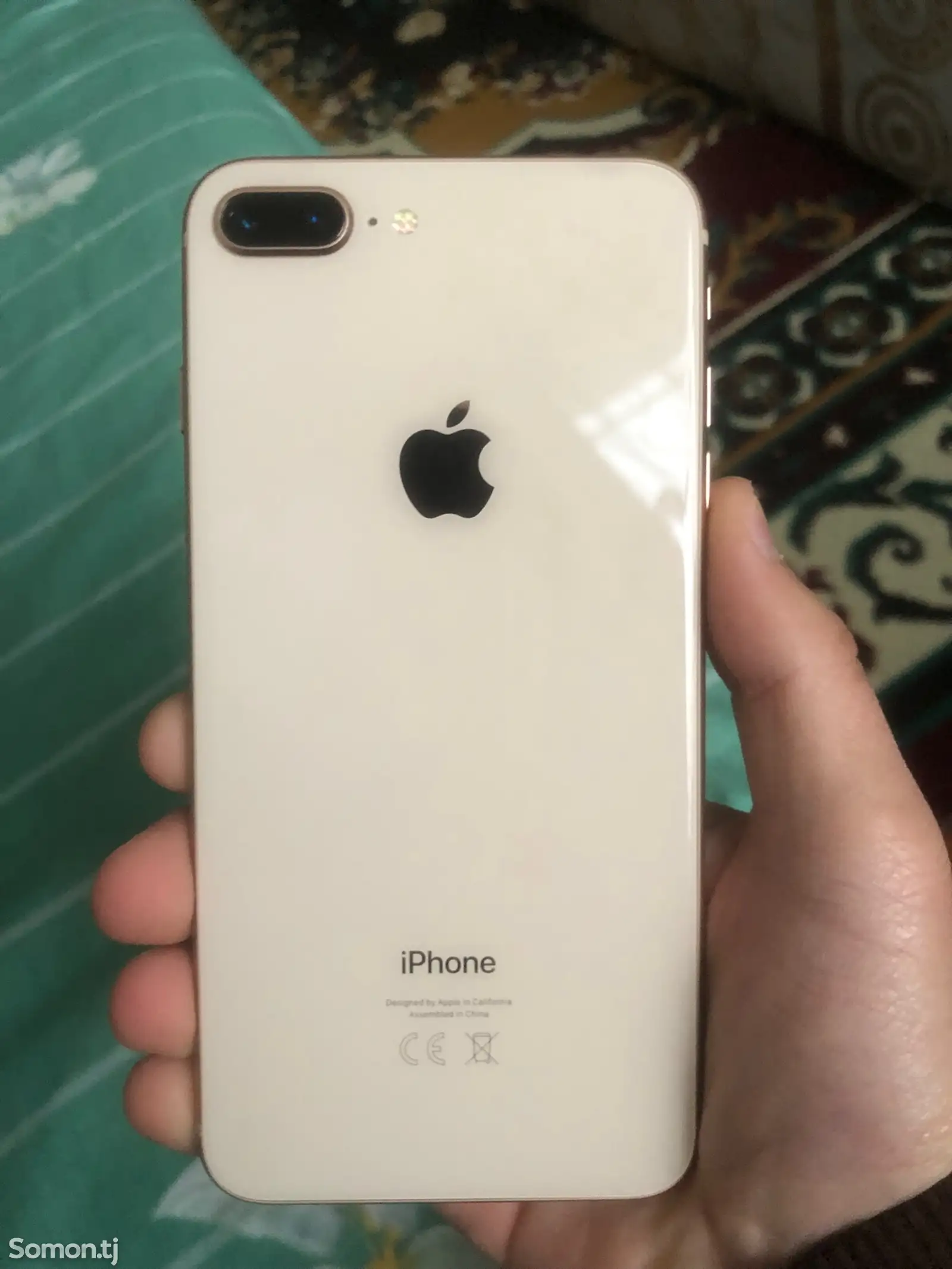 Apple iPhone 8 plus, 64 gb, Gold-1