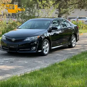 Toyota Camry, 2012