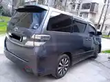 Toyota Vellfire, 2009-9