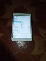 Планшет Apple iPad mini 4-2