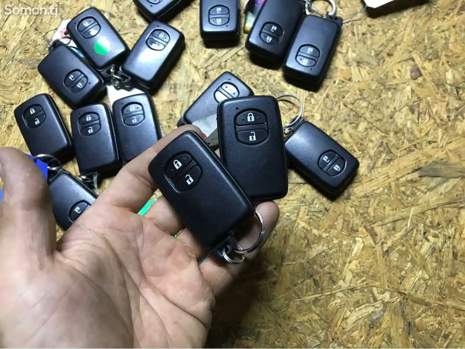 Ключ зажигания smart key от Toyota Prius-12