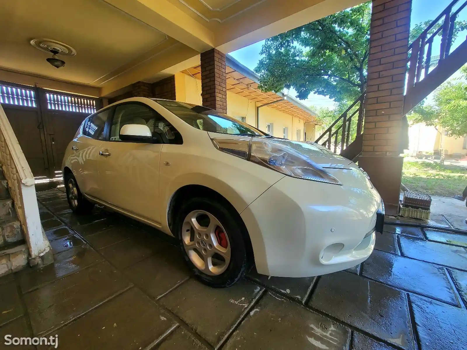 Nissan Leaf, 2011-3