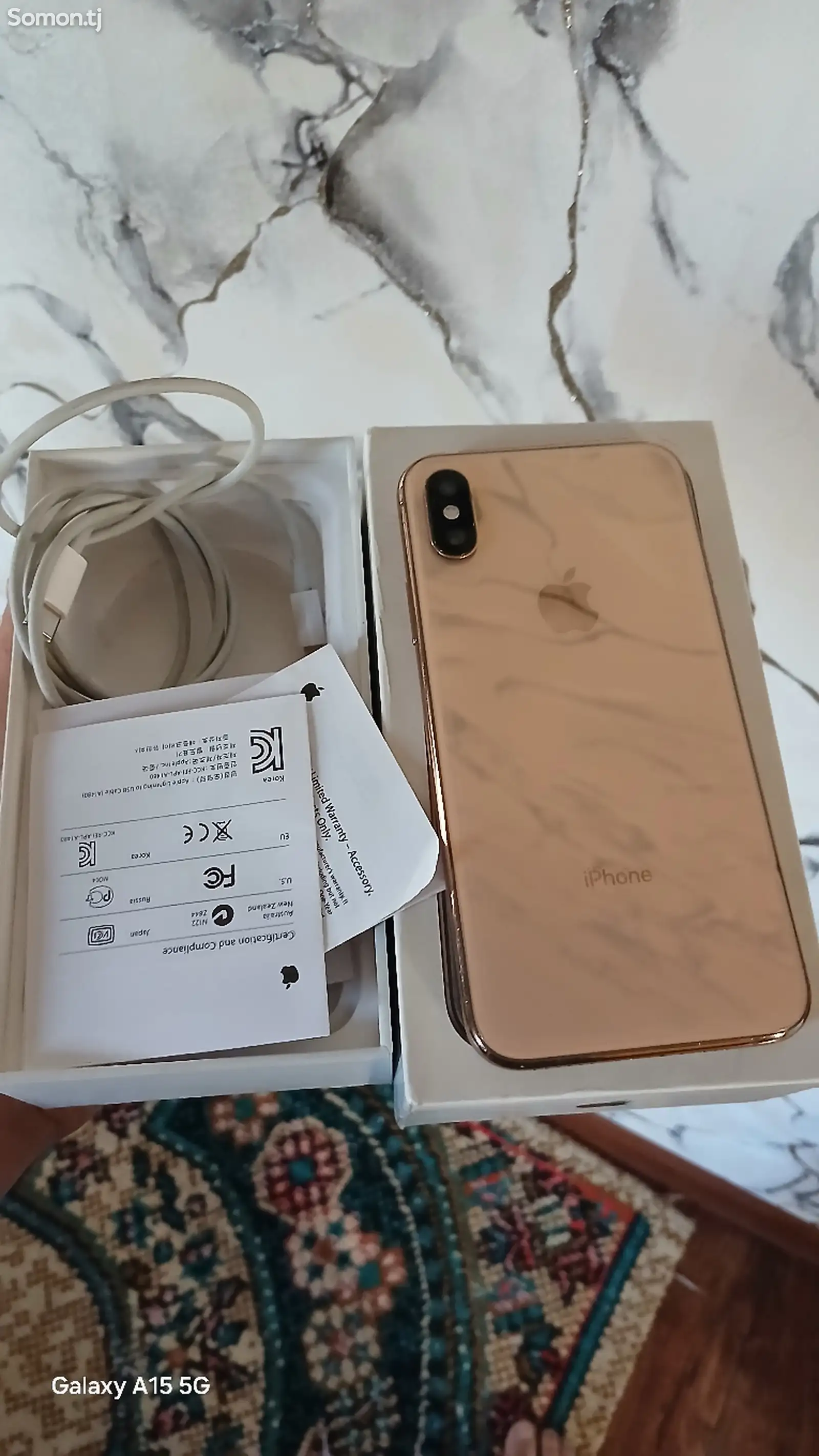 Apple iPhone Xs, 64 gb, Gold-1