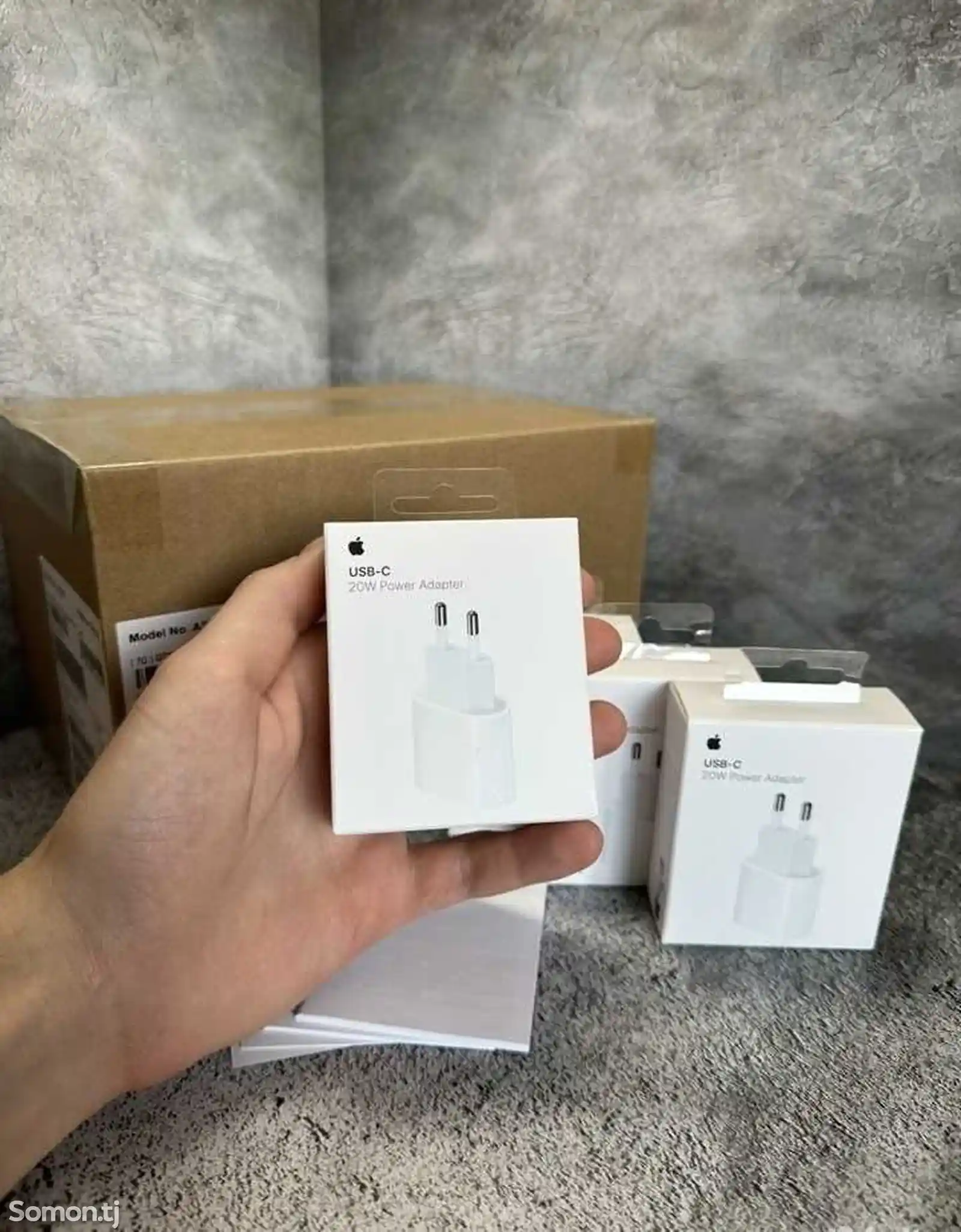 Зарядное устройство от Apple-1