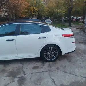 Kia Optima, 2019