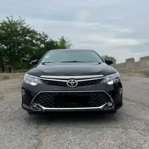 Toyota Camry, 2017