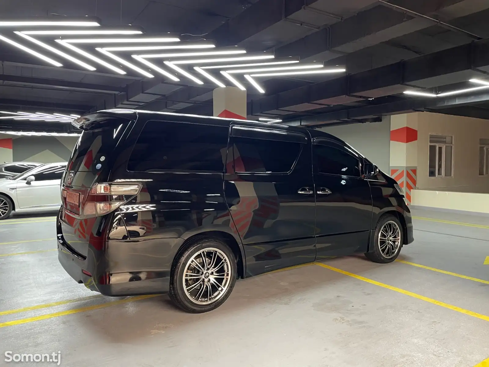 Toyota Vellfire, 2014-6