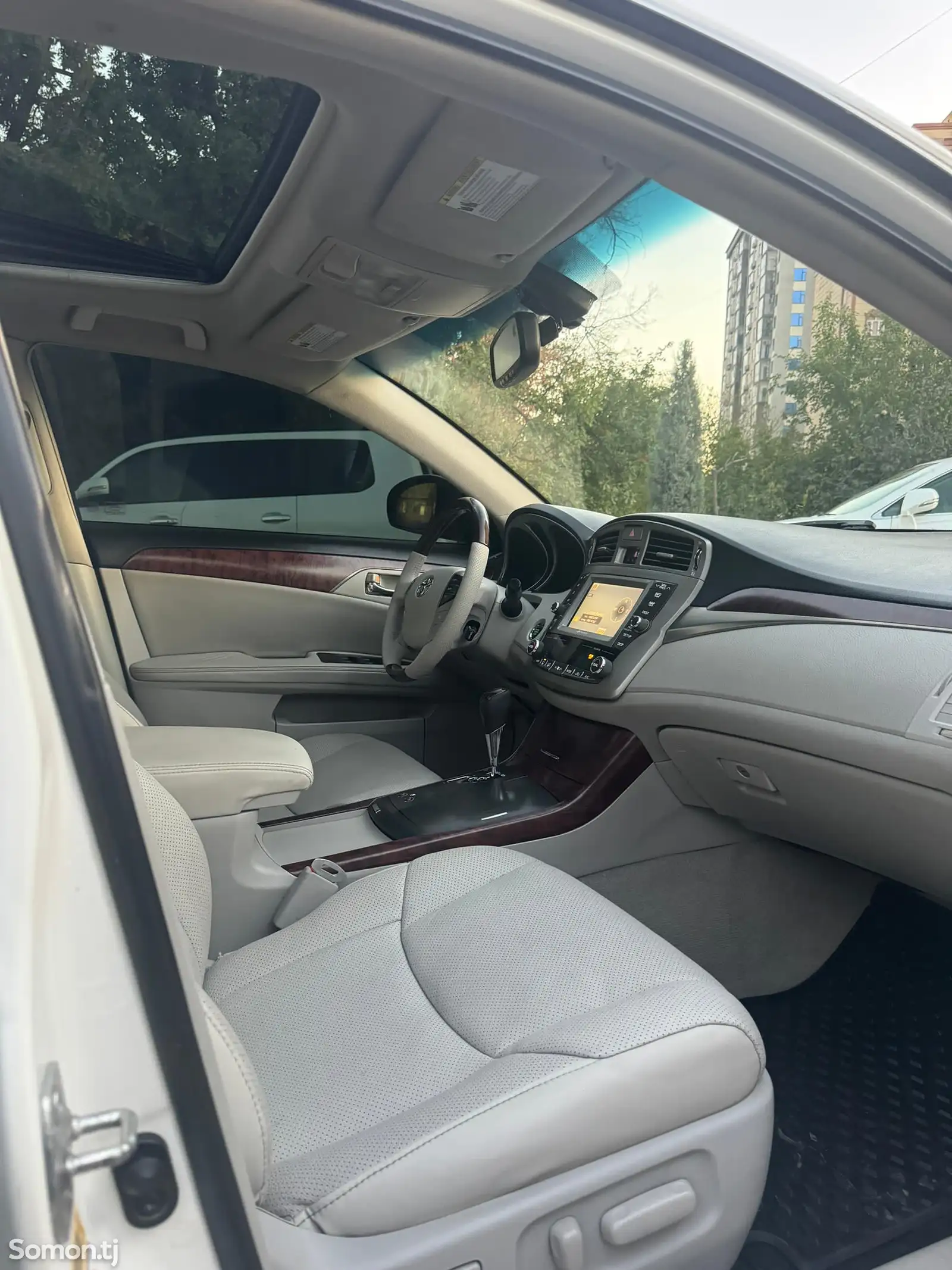 Toyota Avalon, 2011-11