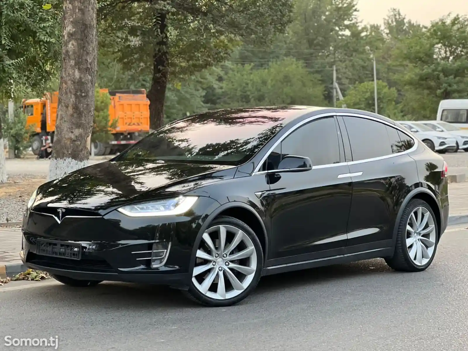 Tesla Model X, 2018-5