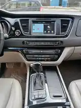 Kia Carnival, 2015-11