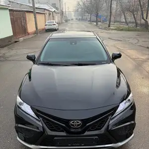 Toyota Camry, 2018