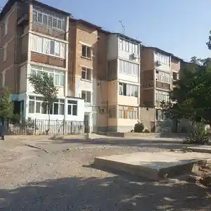 3-комн. квартира, 4 этаж, 76 м², Чаванон 15