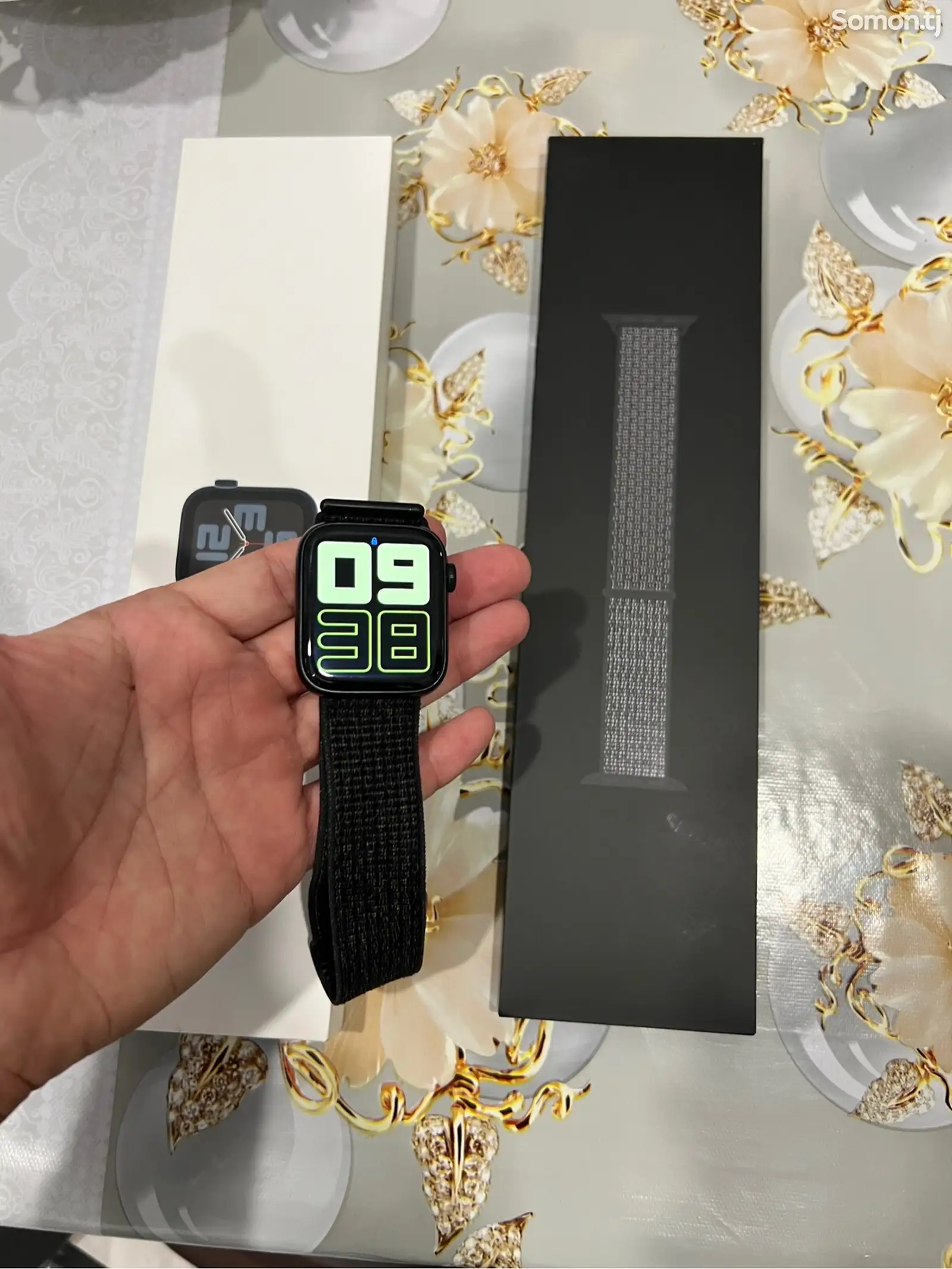 Смарт часы Apple Watch SE 2022 44mm Nike-2