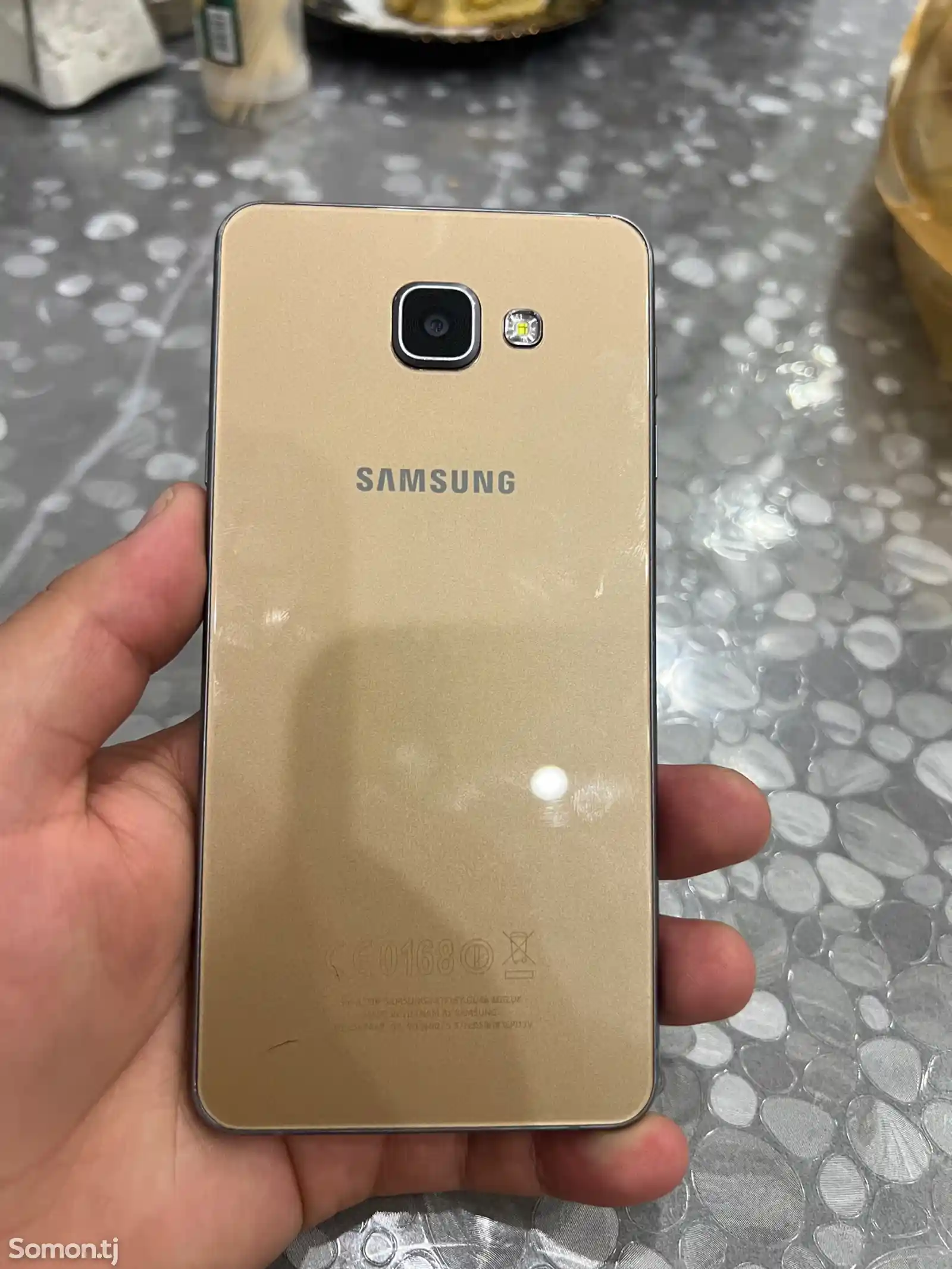 Samsung Galaxy A7-2