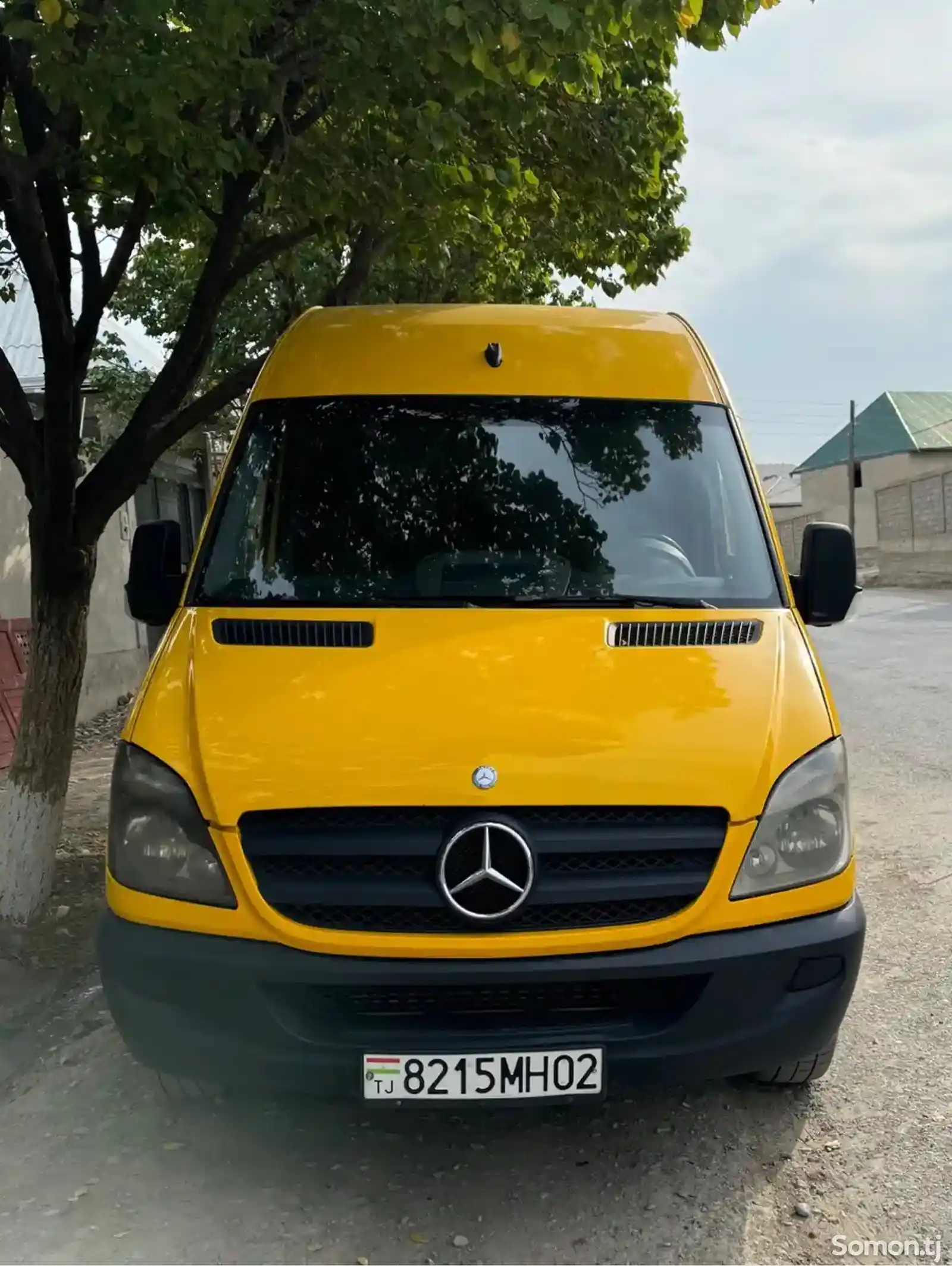 Mercedes-Benz Sprinter-1