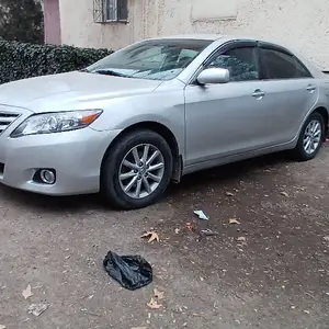 Toyota Camry, 2010