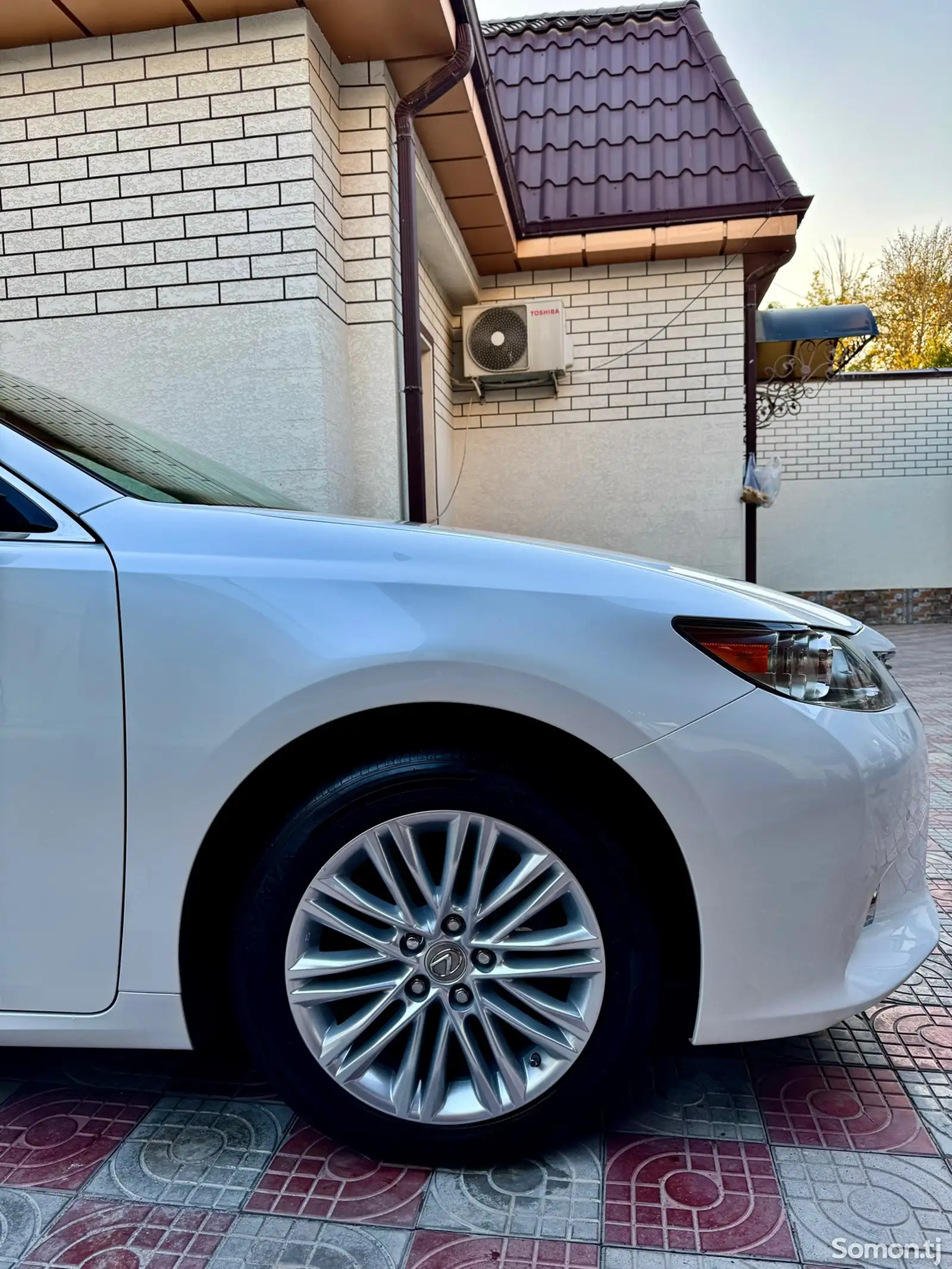 Lexus ES series, 2014-8