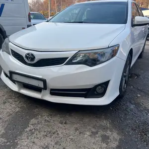 Toyota Camry, 2012