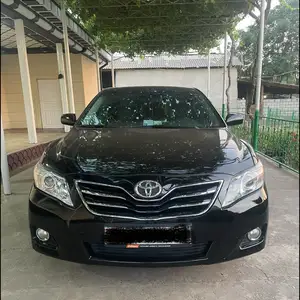 Toyota Camry, 2011