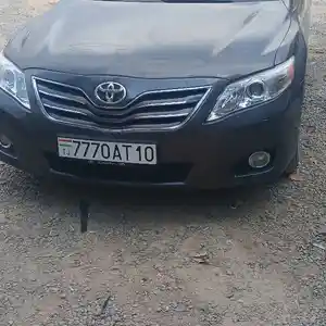 Toyota Camry, 2011