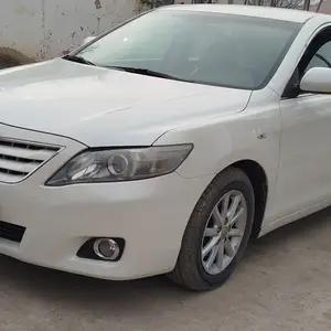 Toyota Camry, 2011