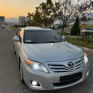 Toyota Camry, 2011