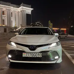 Toyota Camry, 2018