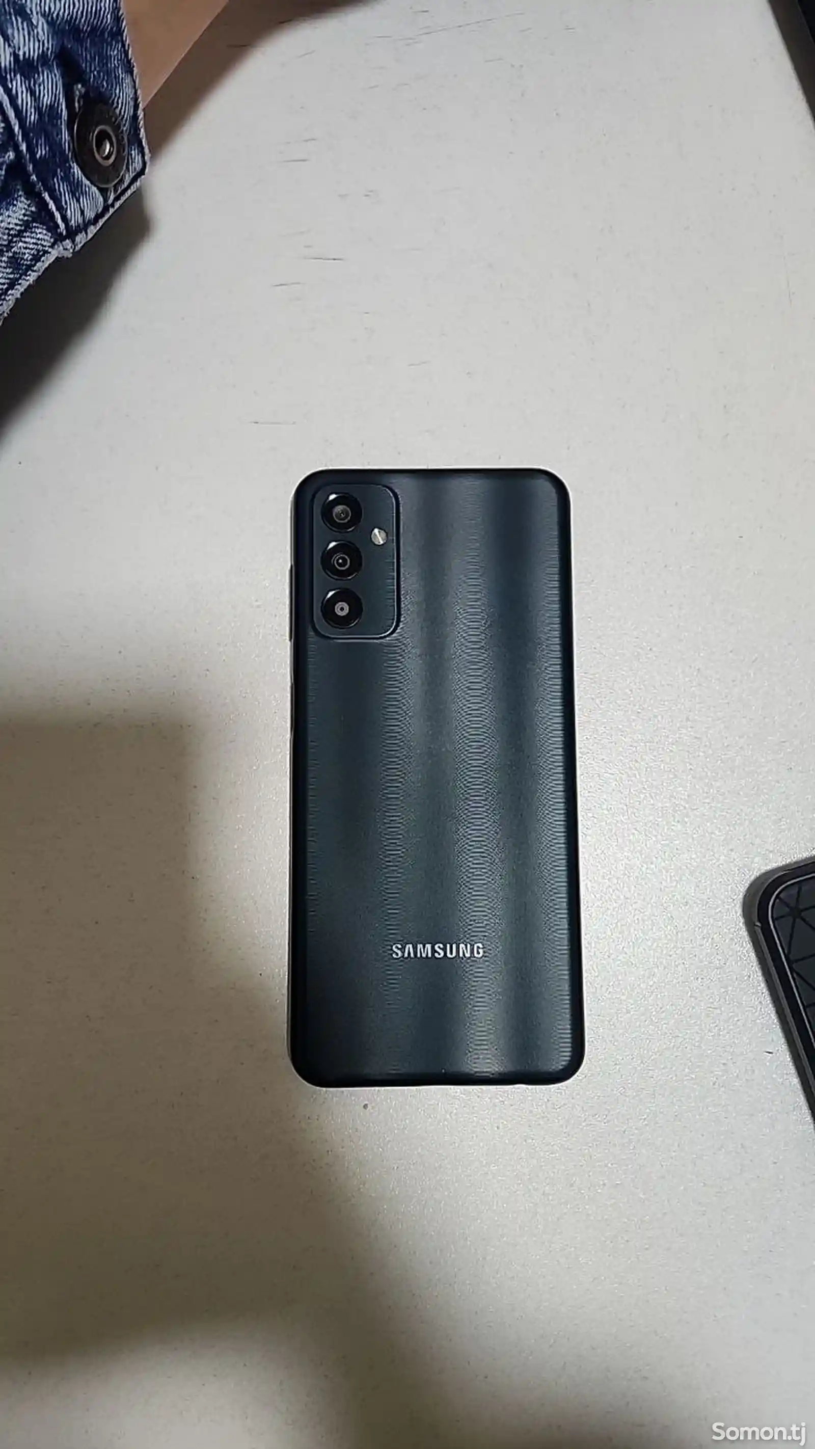 Samsung galaxy F13-3