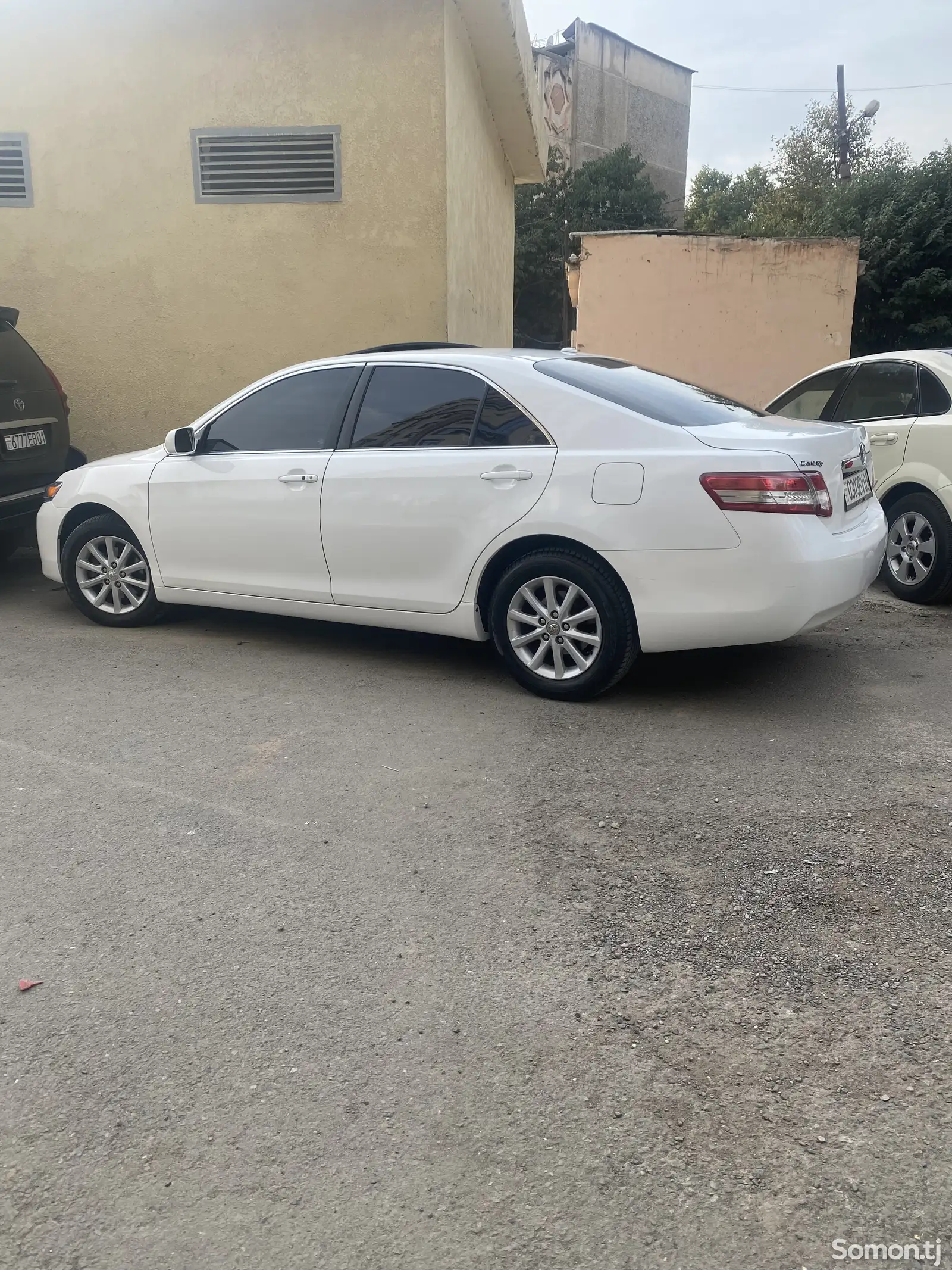 Toyota Camry, 2010-1