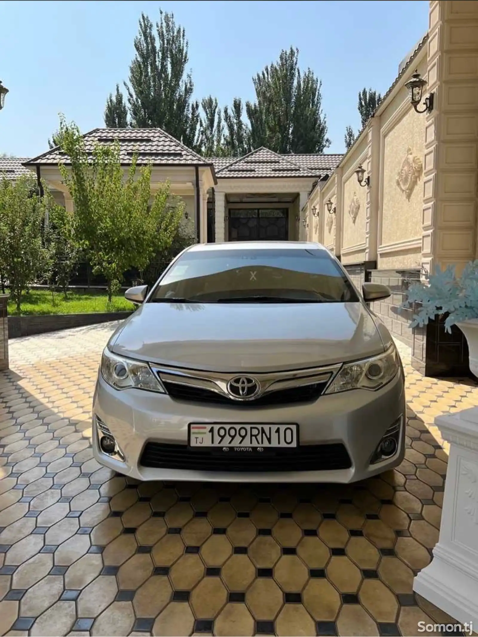 Toyota Camry, 2012-1