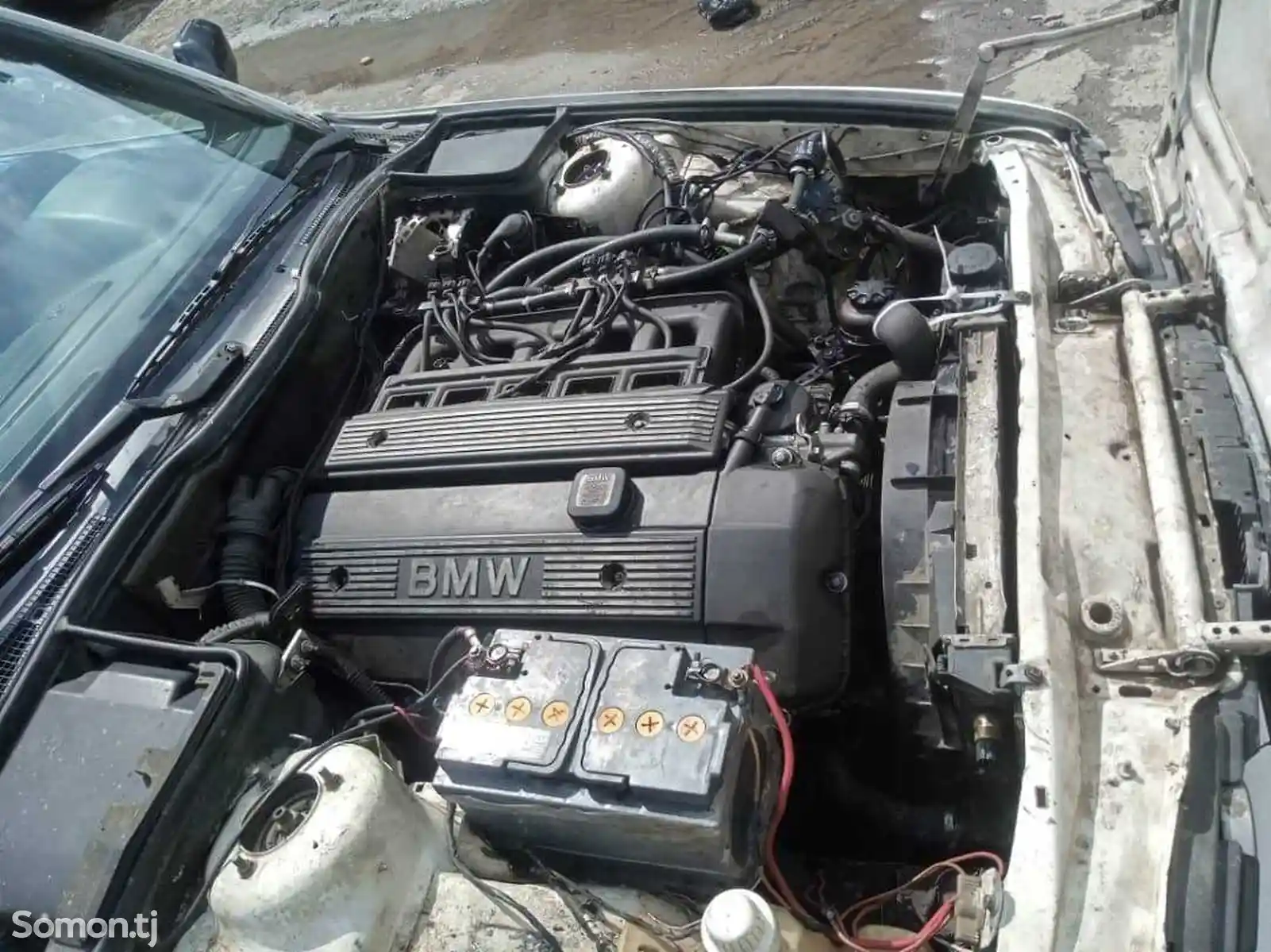 BMW M5, 1990-13