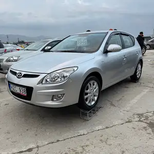 Hyundai i30, 2010