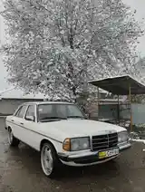 Mercedes-Benz E class, 1982-2