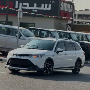 Toyota Fielder, 2015