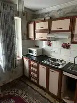 2-комн. квартира, 1 этаж, 60м², 20мкр-3