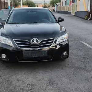 Toyota Camry, 2011