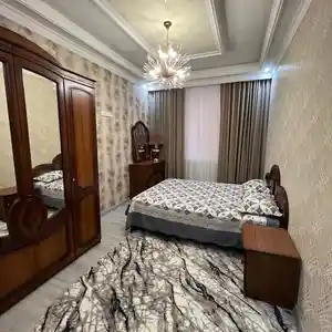 2-комн. квартира, 11 этаж, 80м², И.Сомони