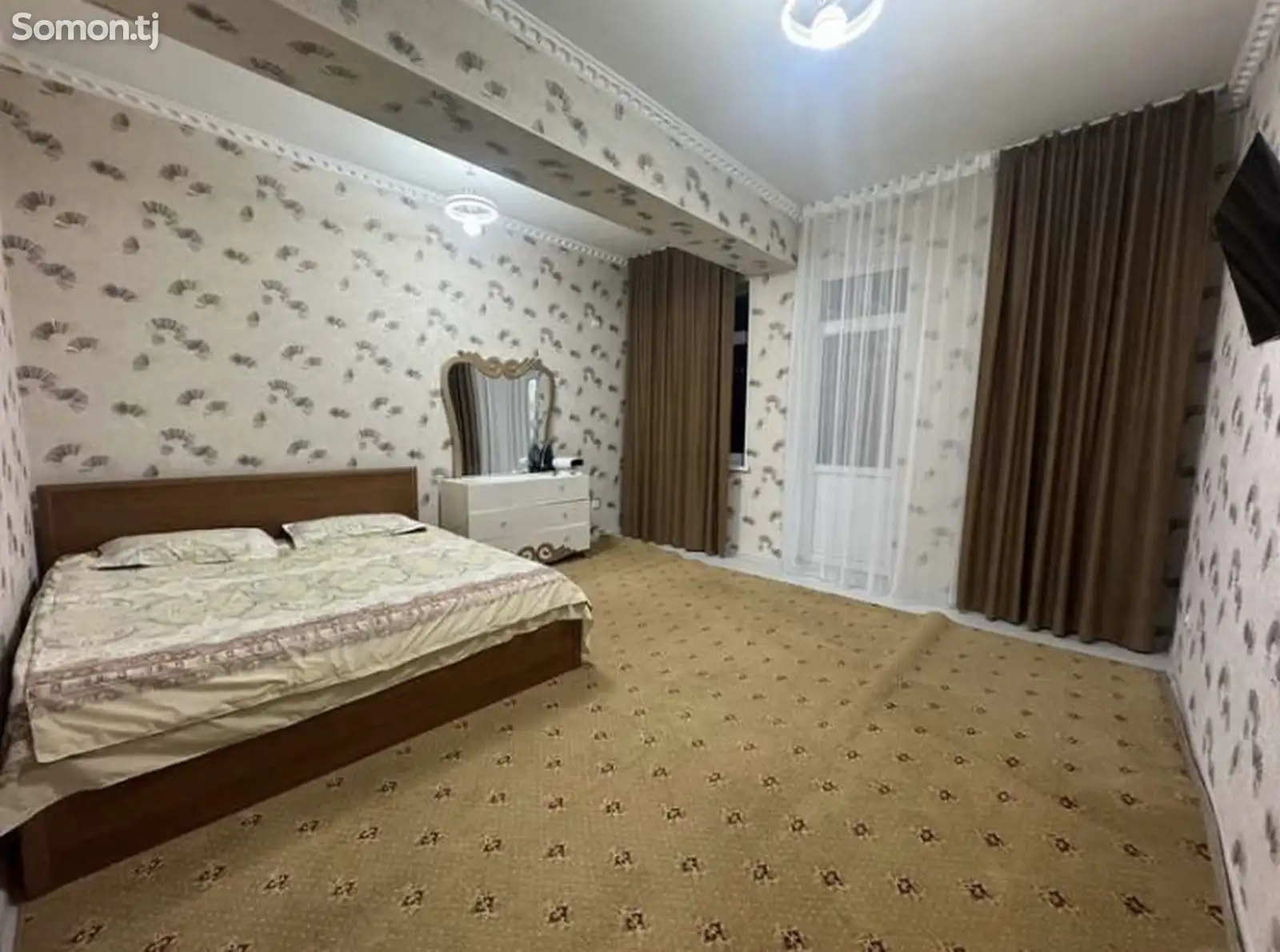 2-комн. квартира, 4 этаж, 80м², Цирк-1