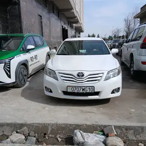 Toyota Camry, 2011