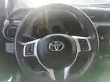 Toyota Vitz, 2015-11