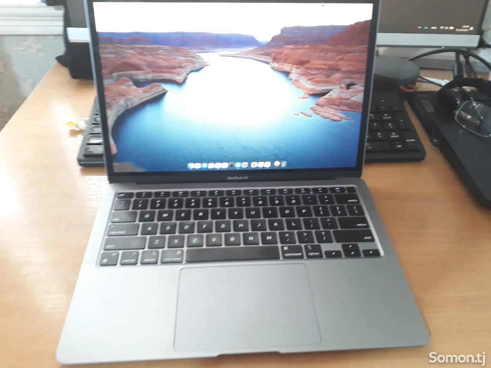 Ноутбук MacBook Аir m1 8/256-1