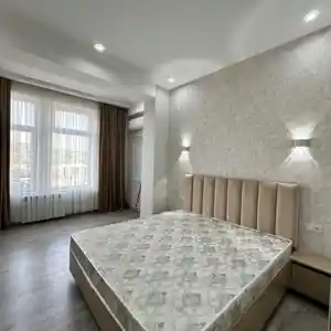 2-комн. квартира, 12 этаж, 78м², ОВИР