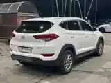 Hyundai Tucson, 2015-5